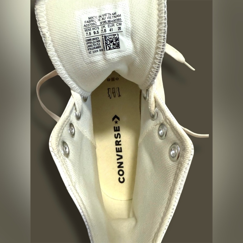 Unisex Converse All Star Chunky White High-Tops - Picture 4 of 6